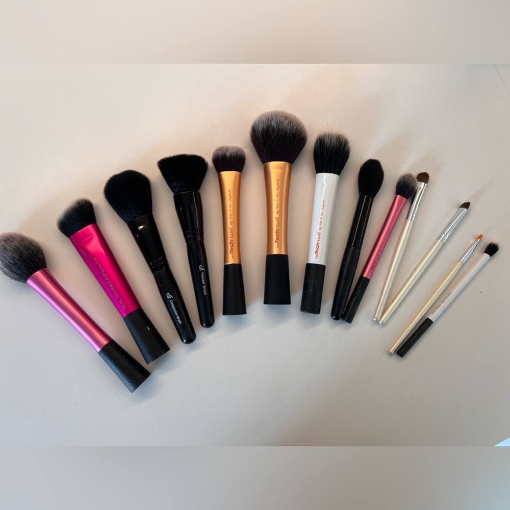 Super assortment of brushes